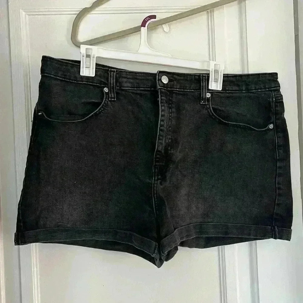 Target Wild Fable black/ gray jean shorts size 18 jeans women‘s summer high rise